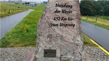 Die neu gestaltete Rückseite des Blexer Wesersteins.