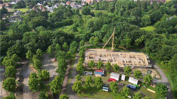 Richtfest für neue Bremervörder Kita in Premiumlage Die neue Kita unweit des Vörder Sees aus der Vogelperspektive. Am 21. Mai erfolgte der erste Spatenstich für den Neubau, am Donnerstag, 24. Juli, konnte bereits Richtfest gefeiert werden.