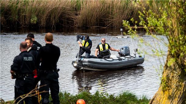 Fast 10.000 Menschen gelten als vermisst Die niedersächsische Polizei sucht nach dem sechsjährigen Arian, der seit mehr als zwei Wochen vermisst wird.