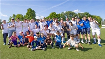 1. FC Nordenham feiert