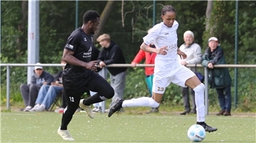 Fußballspiel des 1. FC Nordenham mit Andres Felipe Rosas Mosquera