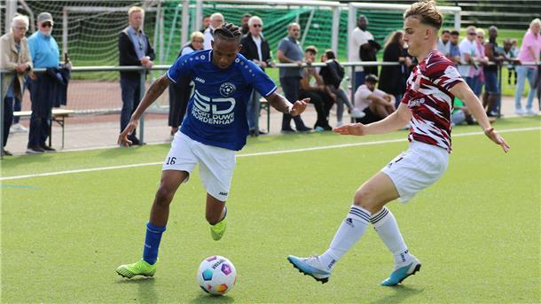 1. FC Nordenham gegen Heidmühler FC Fußball-Bezirksliga