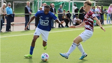 1. FC Nordenham gegen Heidmühler FC Fußball-Bezirksliga