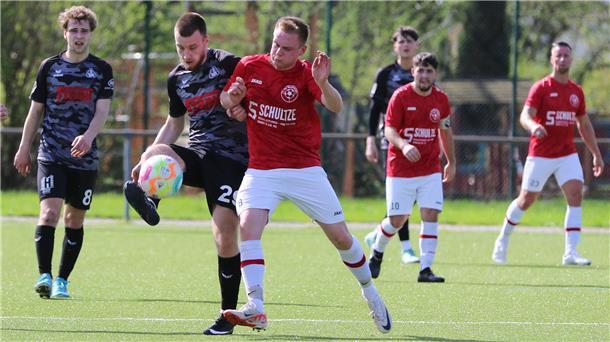 1. FC Nordenham benötigt beim Tabellendritten GVO Oldenburg eigentlich Punkte 1. FC Nordenham gegen SV Atlas Delmenhorst II in der Fußball-Bezirksliga