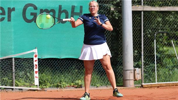 Katharina Bultmann spielt für den TK Nordenham in der Tennis-Bezirksliga.