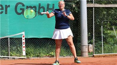 Katharina Bultmann spielt für den TK Nordenham in der Tennis-Bezirksliga.
