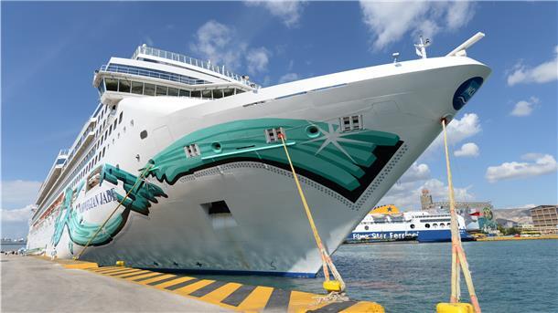 Die «Norwegian Jade» ist eines von drei Kreuzfahrtschiffen der US-Reederei Norwegian Cruise Line, die im Sommer wieder fahren sollen.