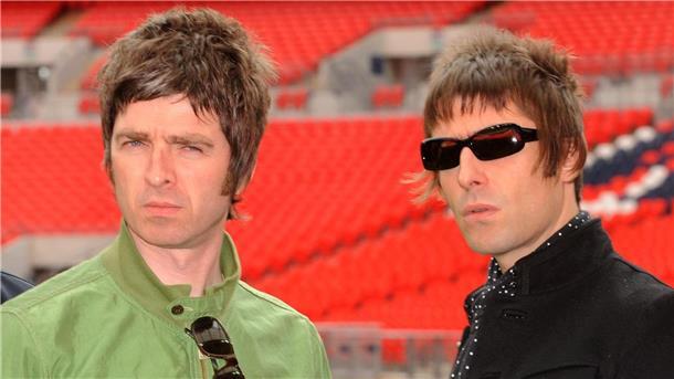 Gündogan und die Nachrichten vom Oasis-Gitarristen Die Oasis-Bandmitglieder Noel (l) und Liam Gallagher sind große Fans von Manchester City.