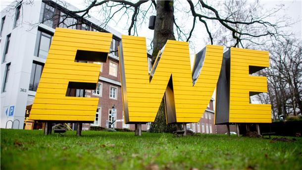 EWE mit sinkendem Umsatz – Was der Konzern von der Politik fordert Die Oldenburger EWE AG versorgt mehr als 1,4 Millionen Kunden mit Energie.