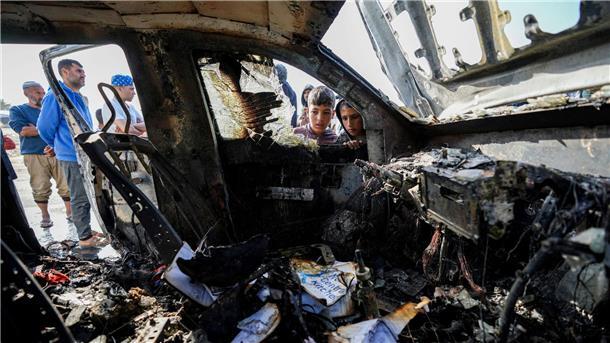 Leichen getöteter Helfer aus Gaza nach Ägypten überführt Die Organisation World Central Kitchen will angesichts des Tods ihrer Mitarbeiter ihren Einsatz in der Region sofort stoppen.