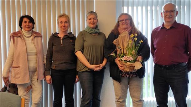 Neuer Vorstand soll Pflege- und Adoptivelterngruppe Wesermarsch auf Kurs bringen Neugewählter Vorstand der Pflege- und Adoptivelterngruppe Wesermarsch