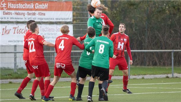 SV Phiesewarden gegen TV Metjendorf in der Fußball-Kreisliga