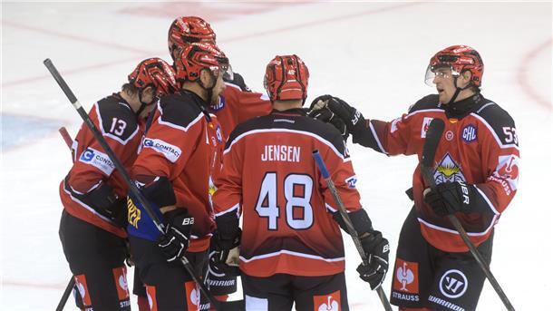 Die Pinguins starten in ihre zehnte DEL-Saison. Schaffen sie es auch wieder in die Playoffs? Die Meinung der Experten ist ziemlich eindeutig.