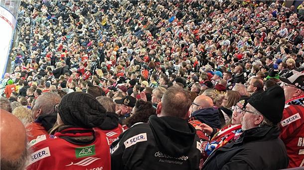 Die Pinguins treffen heute auf München - und erhalten einen mega Support von ihren Fans.