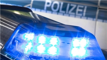 Die Polizei berichtet, dass der Fahrer des Pkw den Fahrradfahrer übersehen hatte.