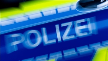 Die Polizei ermittelt wegen eines möglichen Einflusses von Medikamenten.