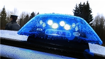 Die Polizei hat beim Einsatz im niederbayerischen Moosthenning einen 40-jährigen Mann angeschossen und überwältigt (Symbolbild).