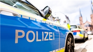 Die Polizei hat einen Mann nach einem gescheiterten Raubüberfall auf einen Juwelier in Münster festgenommen.