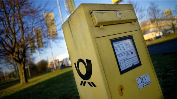 Post-Betriebsratschef befürchtet noch einen Jobabbau Die Post baut in Deutschland bis zum Jahresende 8.000 Stellen ab. Folgen noch weitere Stellenstreichungen?