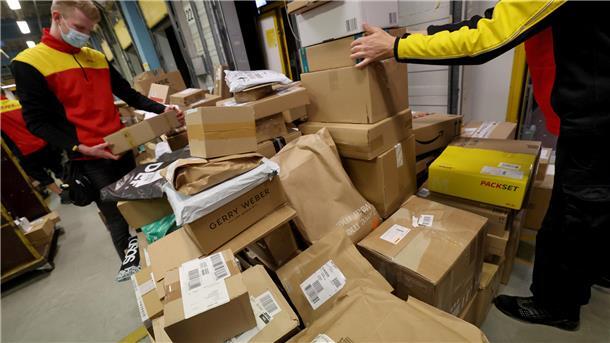 Die Post hat Pakete in der Weihnachtszeit teilweise nicht mehr per Nachnahme zugestellt. Das dürfe sich nicht wiederholen, fordert der Senioren- und Behindertenbeirat in der Wesermarsch.