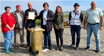 Preisverleihung am Nordenhamer Weserstrand