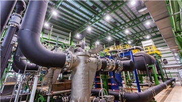 Die Produktionshalle der Pilotanlage für grünen Wasserstoff aus Sonnenstrom des spanischen Stromerzeugers Iberdrola südlich von Madrid.