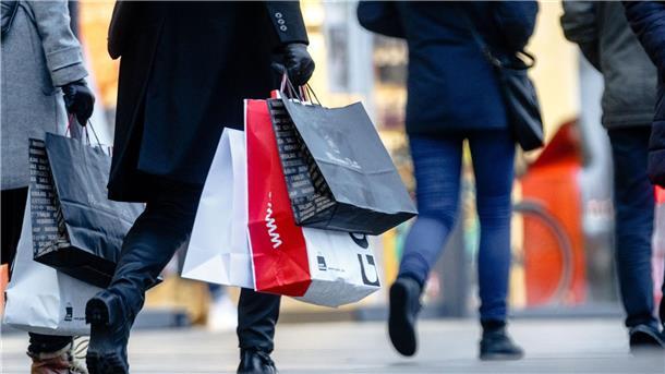 Konsumstimmung hellt sich zum Weihnachtsgeschäft etwas auf Die Prognose für das Konsumklima liege für den Dezember bei minus 27,8 Punkten, ein Plus von 0,5 Punkten zum Vormonat.