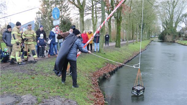 Ovelgönner Eiswette am Burggraben im Ort