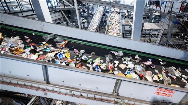 Recyclingquote bei Plastik bleibt global niedrig Die Recyclingrate ist weltweit gesehen nahezu gleich geblieben. (Archivbild)