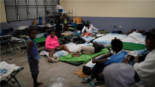 Die Regierung rief die gesamte Bevölkerung dazu auf, möglichst zu Hause zu bleiben.