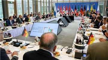 Die Regierungschefs der Länder treffen sich zur Ministerpräsidentenkonferenz (MPK) in der NRW-Landesvertretung.