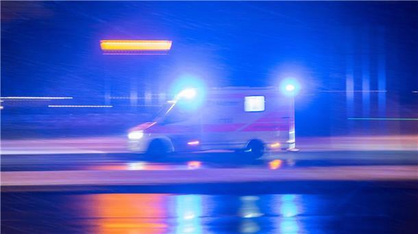 Die Rettungssanitäter konnten den 16-Jährigen nicht wiederbeleben (Symbolbild).