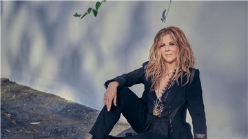 Die Sängerin und Schauspielerin Rita Wilson liebt die Popsongs der 70er.