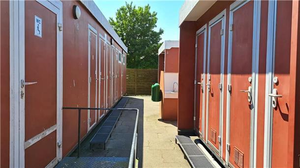 Die sanitären Anlagen auf dem Campingplatz Weserhenne sind bereits 30 Jahre alt und sollen erneuert werden.