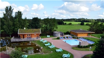 Die Saunalandschaft der Moor-Therme in Bad Bederkesa ist nicht von der Badsanierung betroffen. Weil die Abstandsregeln dort nicht eingehalten werden können, bleibt sie vorerst ebenfalls geschlossen.
