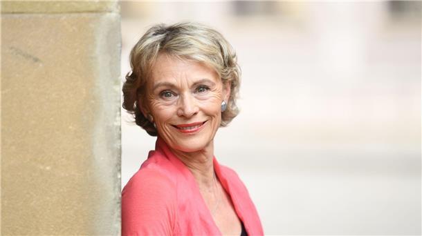 Ein Leben vor der Kamera – Ilona Grübel wird 75 Die Schauspielerin Ilona Grübel steht seit ihrer Jugendzeit vor der Fernsehkamera. Jetzt wird sie 75 Jahre alt. (Archivbild)