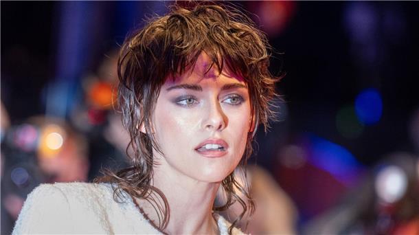 Kristen Stewart mit Oscar Isaac in Vampir-Thriller Die Schauspielerin Kristen Stewart wird in dem neuen Horror-Film „Flesh of the Gods“ von Panos Cosmatos mitspilen.