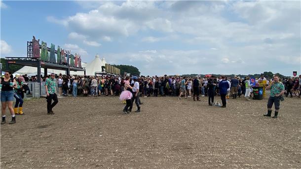 Hurricane-Liveticker: Ein Wahnsinns-Festival geht zu Ende Die Schlange vor dem Eingang.