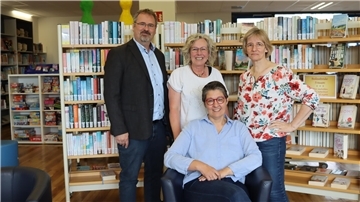 Die Schul- und Samtgemeindebücherei in Tarmstedt wird jetzt von einem Duo geleitet. Samtgemeindebürgermeister Oliver Moje stellt die neue Leitung am Mittwoch offiziell vor.
