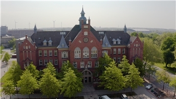 Die Schule Am-Ernst-Reuter-Platz erhielt am Donnerstag die Auszeichnung  Berufswahl-Siegel Bremen „Schule mit herausragender Beruflicher Orientierung“. 