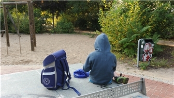 Die Schule zu schwänzen, zählt zu den vielen Möglichkeiten, mit denen emotional auffällige Kinder aus dem Rahmen fallen.