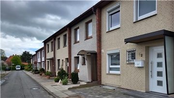 Reihenhäuser prägen das Bild der Schumannstraße in Nordenham. 