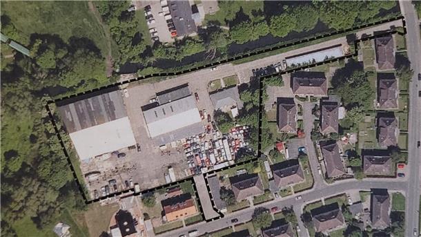 Die schwarz gestrichelte Linie zeigt, wo das Baugebiet entstehen soll.