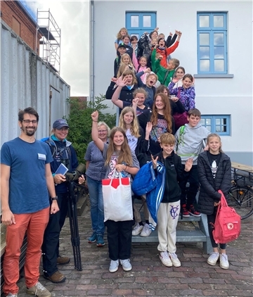 Die Sechstklässler der Zinzendorfschule nutzten den Biosphärentag, um im Nationalparkhaus in Fedderwardersiel alles zum Thema Vogelzug zu erfahren, die Ausstellung zu erkunden und etwas über die Tiere des Wattenmeeres zu lernen.