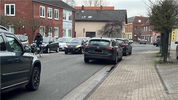 Dorum: Verkehrsplaner wollen kleinem Ort mit großen Verkehrsproblemen helfen Dorum Speckenstraße