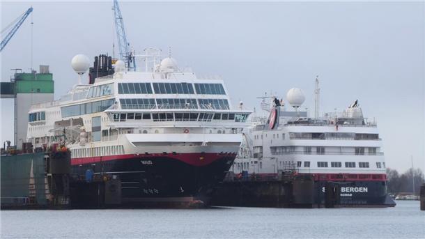 Die „Spitsbergen“ (rechts) und die „Maud“ im Dock der Bredo Werft im Fischereihafen.