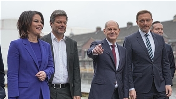 Die Spitzen der Ampel-Koaliton: Außenministerin Annalena Baerbock (v.l.), Vizekanzler Robert Habeck, Bundeskanzler Olaf Scholz und Bundesfinanzminister Christian Lindner.