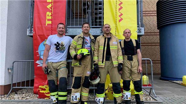 Die Sportler der Sportgemeinschaft Fishtown Fighter der Feuerwehr Bremerhaven Nico Kleinert, Michael Bartmann, Mathias Gahl und Michael Seeberger (von links).