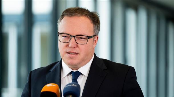 Ermittlungen gegen Thüringens CDU-Chef Voigt eingestellt Die Staatsanwaltschaft Erfurt hat ein Ermittlungsverfahren gegen den Thüringer CDU-Partei- und Fraktionsvorsitzenden Mario Voigt eingestellt.