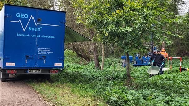 Vörder See: Was Bohrung am Ufer mit Qualität des Wassers zu tun hat Die Stadt Bremervörde lässt am Vörder See Grundwasser-Messstellen einrichten. Ziel ist es, besser zu verstehen, wie Stoffe in den See gelangen, die maßgeblich zur Bildung von Blaualgen beitragen.